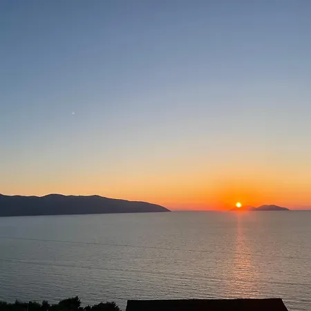 Sunset Vista Apartment *